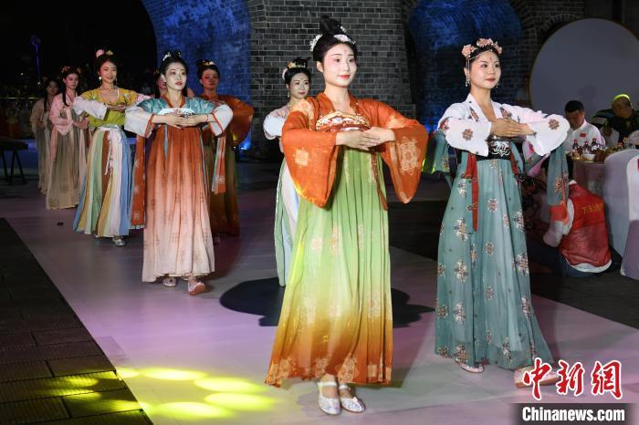 百老汇平台游戏